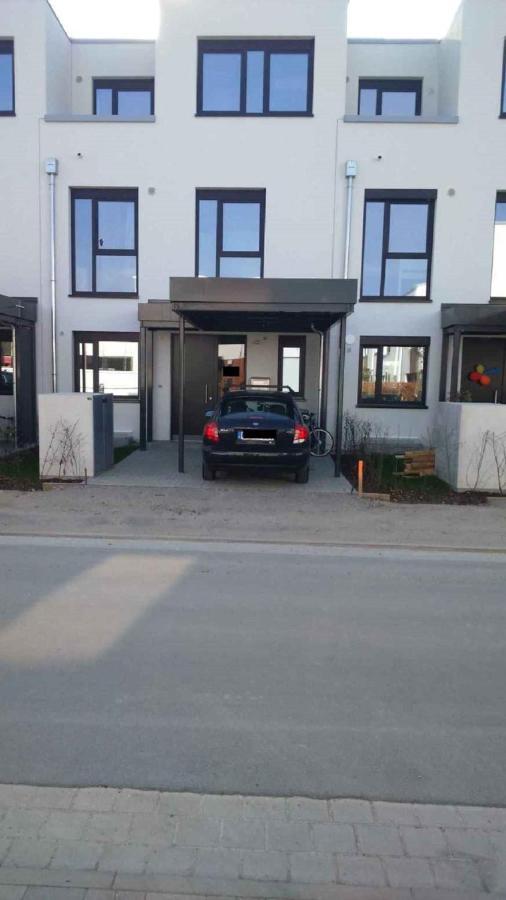 Privatzimmer Mit Balkon-Richtung Messe Hannover Bagian luar foto